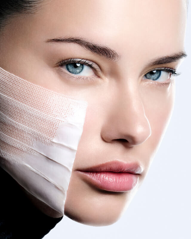 Tratamiento remodelador del contorno en V Helena Rubinstein Replasty con efecto vendaje.