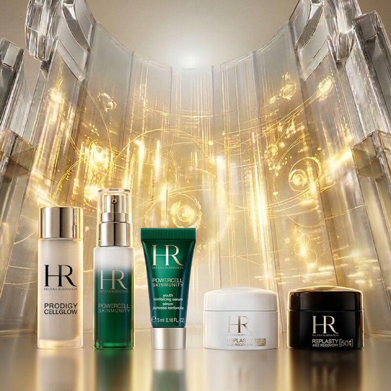 Set Helena Rubinstein y neceser blanco bajo una glicina.​